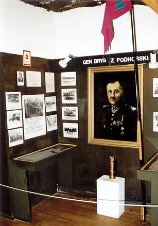 Muzeum Historii i Tradycji onierzy Suwalszczyzny - Dowdca gen. bryg. in. Zygmunt Podhorski