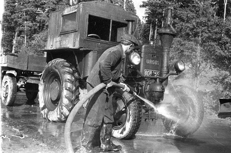 Budowa drogi Suwaki - Szypliszki, 1955 r.