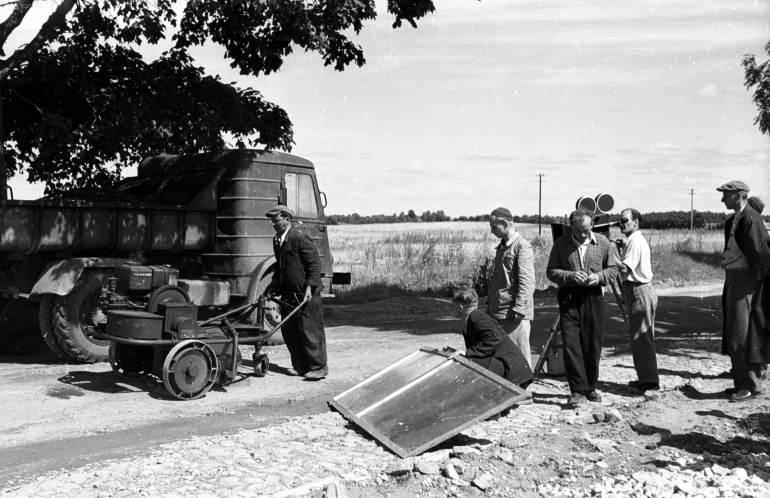 Budowa drogi Suwaki - Szypliszki, 1955 r.